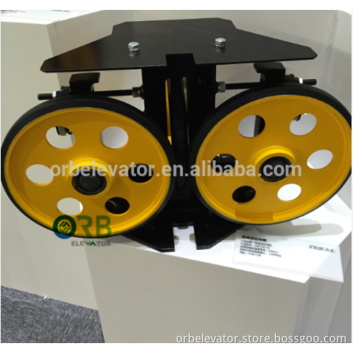 Elevator high speed roller guide shoe